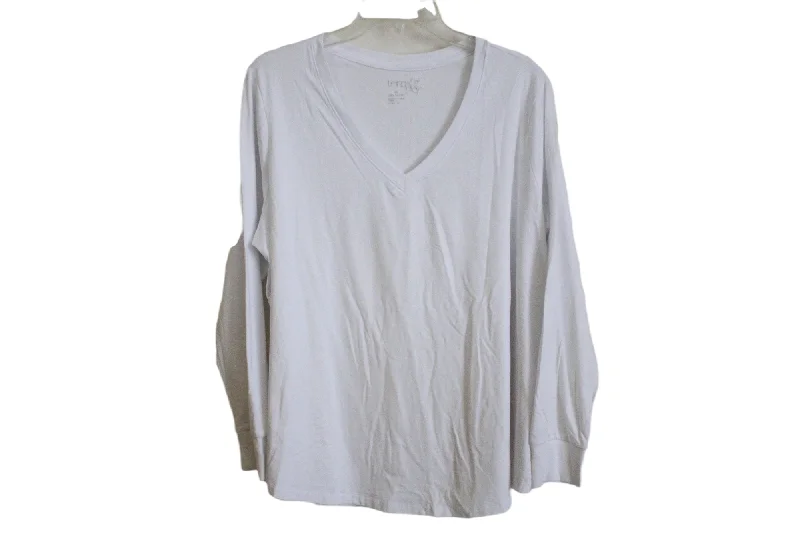 Terra & Sky White V-Neck Long Sleeved Shirt | 1X-- Zippered Front Buttoned Front Snap Front Terra & Sky White V-Neck Long Sleeved Shirt | 1X-- Zippered Front Buttoned Front Snap Front