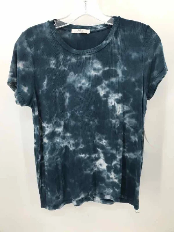 Pre-Owned Monte Blue Size Medium T-shirt-- Zippered Front Buttoned Front Snap Front