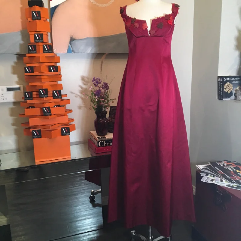 Richard Tyler Size 8 Raspberry Satin Silk Blend Gown/Evening Dress Tunics Seasonal trendy