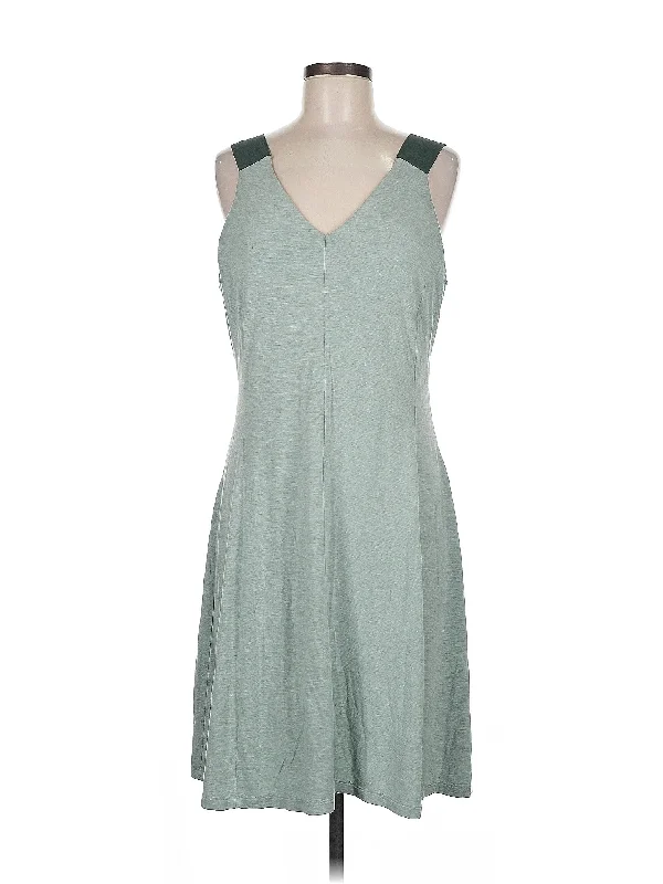 Casual Dress Crew Neckline Sporty