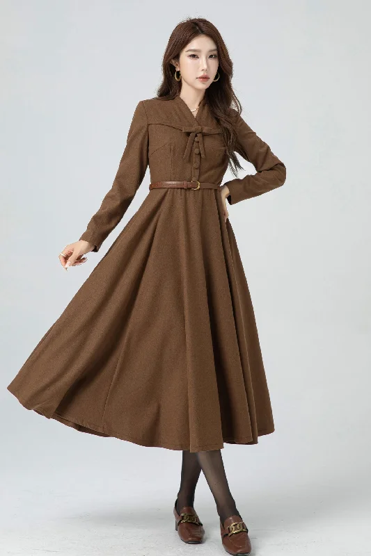 Vintage Inspired Wool Dress 5300 Turtleneck Neckline Stylish