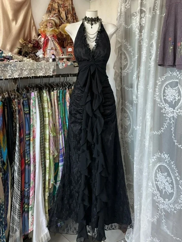 Black Lace V-neckline A-line Halter Party Dress, Black Vintage Style Prom Dress Tunics Fleece cozy Black Lace V-neckline A-line Halter Party Dress, Black Vintage Style Prom Dress Tunics Fleece cozy