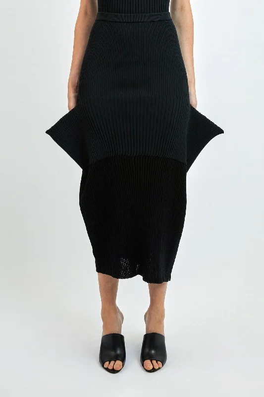 Issey Miyake Sensu Knit Skirt in Black seamless skirt comfort