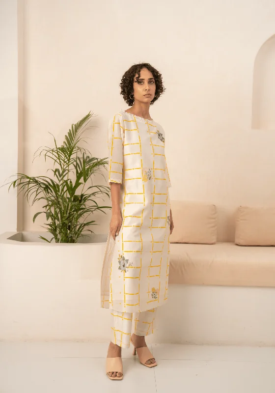Ivory And Yellow Checks Chanderi Tunic And Checks Pant High-Waist Trousers